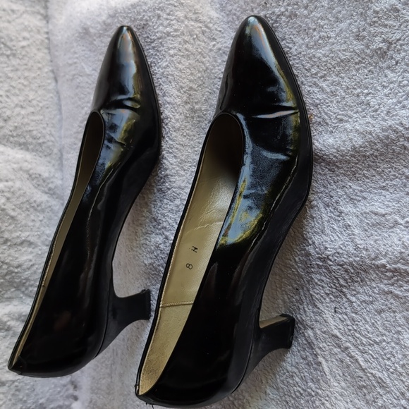 Black Patent Leather, Classic Pumps, Made in Spain - Picture 3 of 7